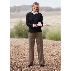 EQL Women's Brittany Cable Knit V-Neck Sweater - Black -Equestrian Clothing Store 694382 800 800